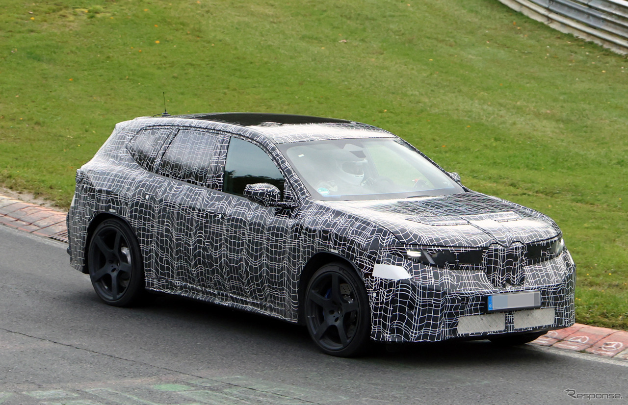 BMW iX3 M のプロトタイプ