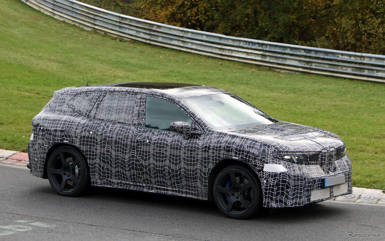 BMW iX3 M のプロトタイプ