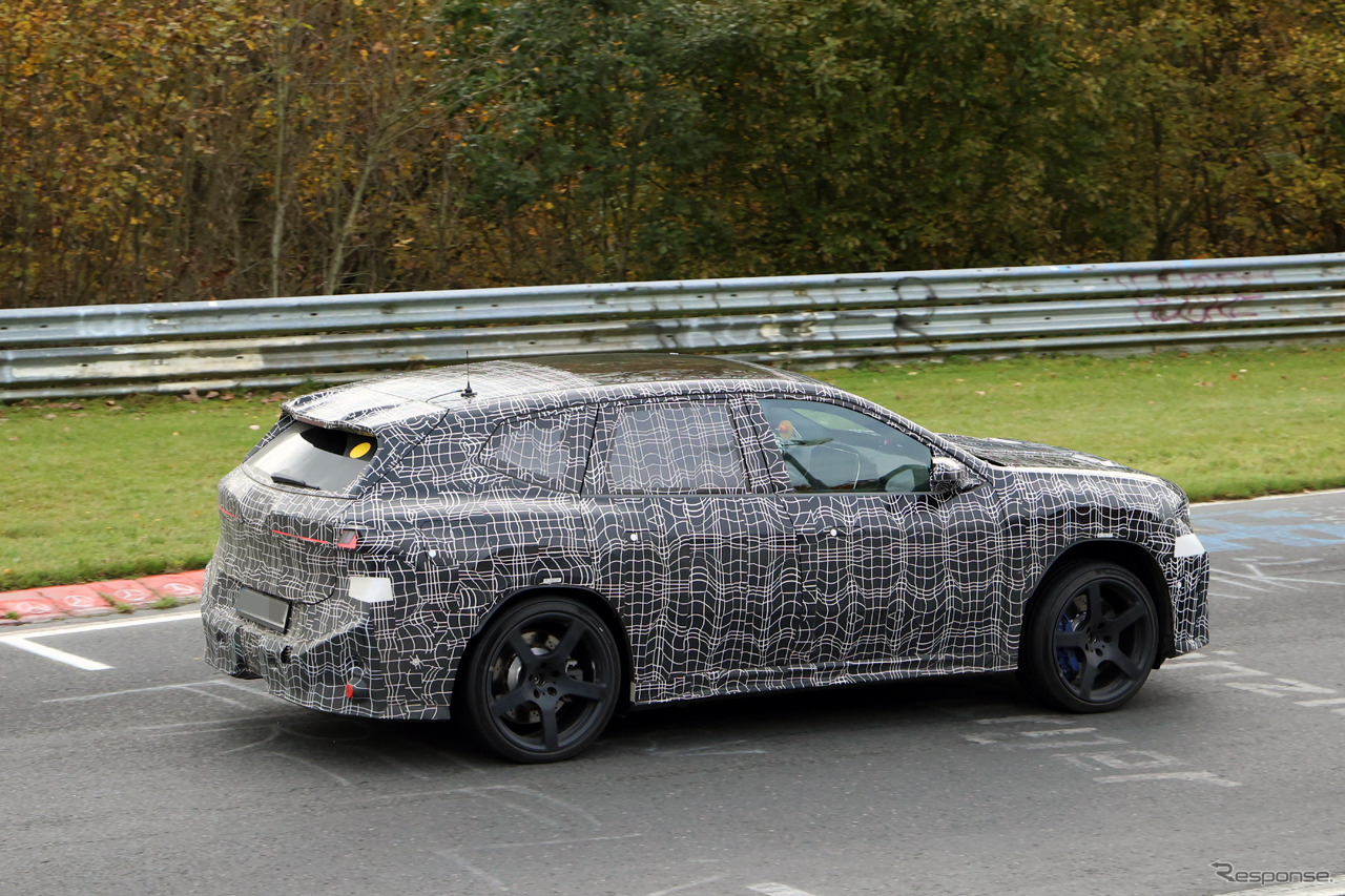 BMW iX3 M のプロトタイプ