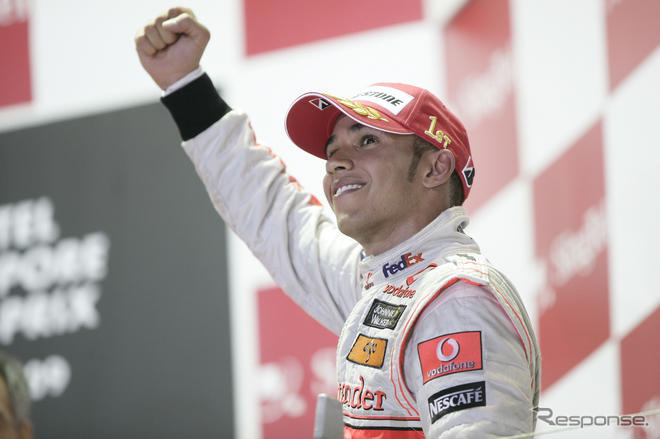 ハミルトン、モンツァの悪夢を払拭する快勝…シンガポールGP