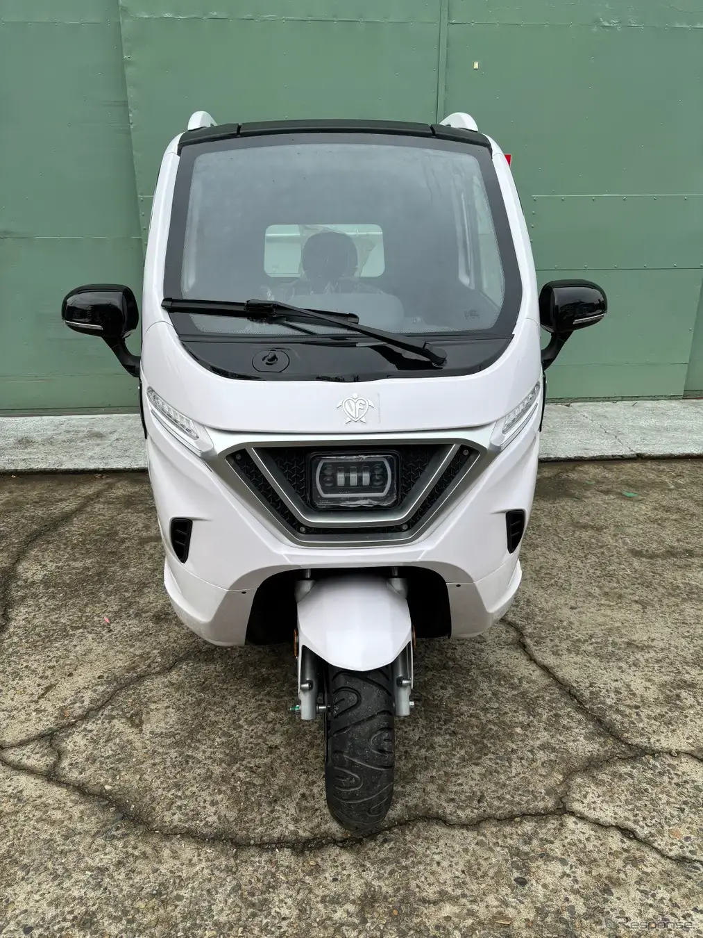 ドア付きアーバントライカー（ホワイト）