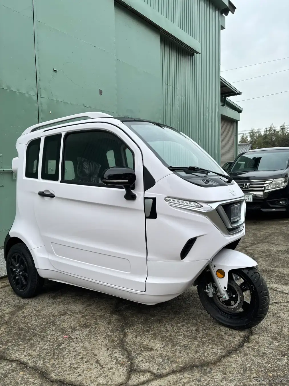 ドア付きアーバントライカー（ホワイト）