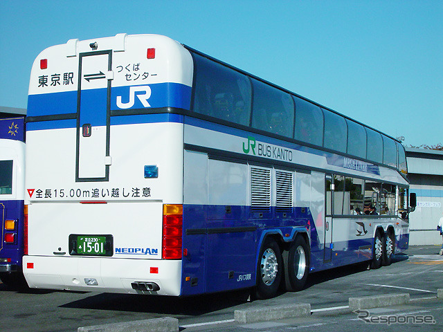 日本最大! ……84人乗り高速バス『メガライナー』、8日から運行開始