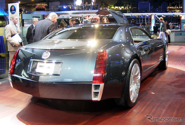 【デトロイトショー2003速報】V16は13600cc、1000馬力!!!!! …キャデラック『シックスティーン』