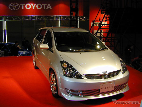 【オートサロン2003速報】市販前のトヨタ『ウィッシュ』は7車種!!---力入ってます