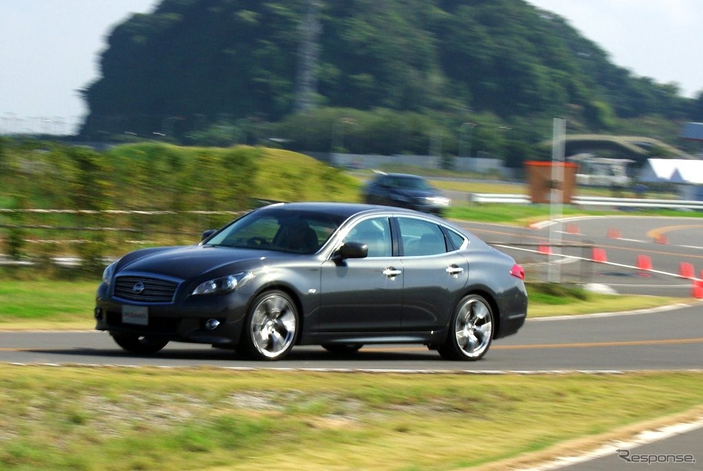 日産　フーガ　プロトタイプ