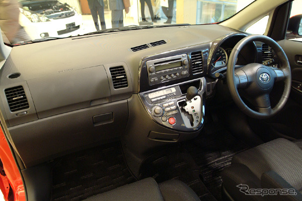 【トヨタ『ウィッシュ』発表】欧州輸出計画を顔に見た