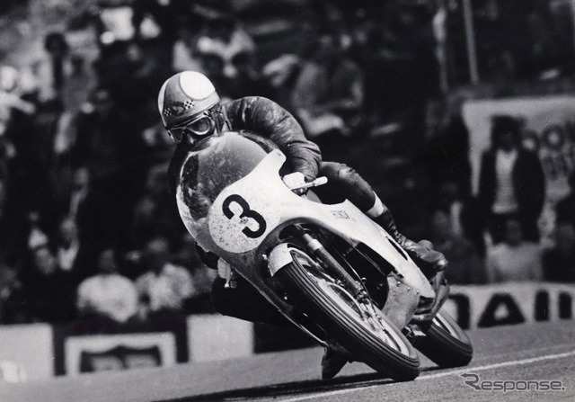 RC166、マイク・ヘイルウッド選手（1966年 マン島TT）