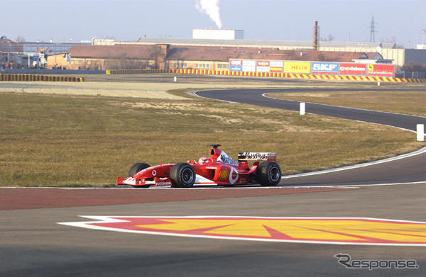 新型フェラーリ「F2003-GA」、シューマッハの運転で記録更新! …フィオラノ