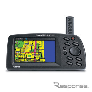 StreetPilot III。nuvi登場以前の車載GPSの主力。タッチパネル非搭載で基本操作は十字キーでおこなう。