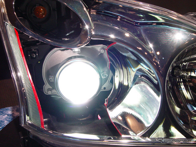 【新型トヨタ『ハリアー』発表】暗い道も不安なし---わかりやすい次世代技術