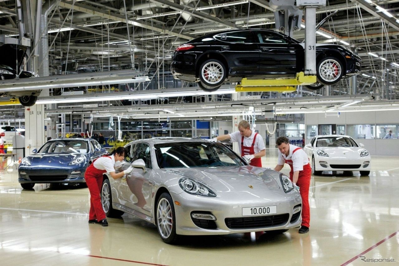 パナメーラが累計生産1万台を達成