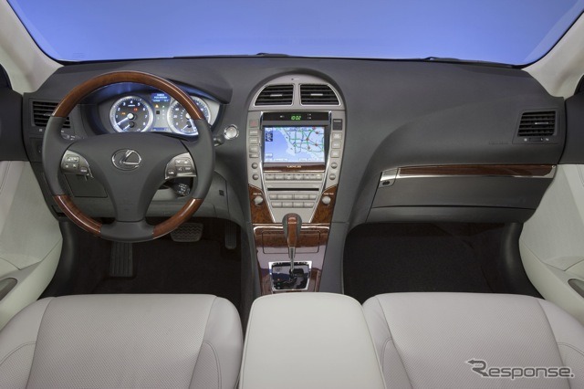 ES350　フロアマット問題で危険車種の一台として挙げられた