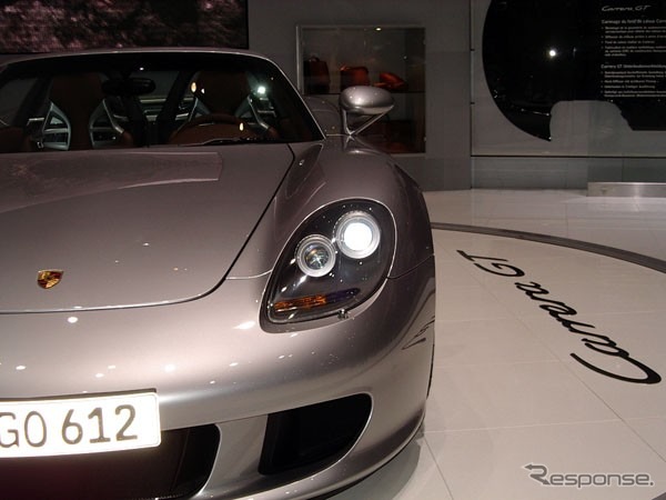 【ジュネーブショー2003写真蔵】ポルシェ『カレラGT』量産型がわかる