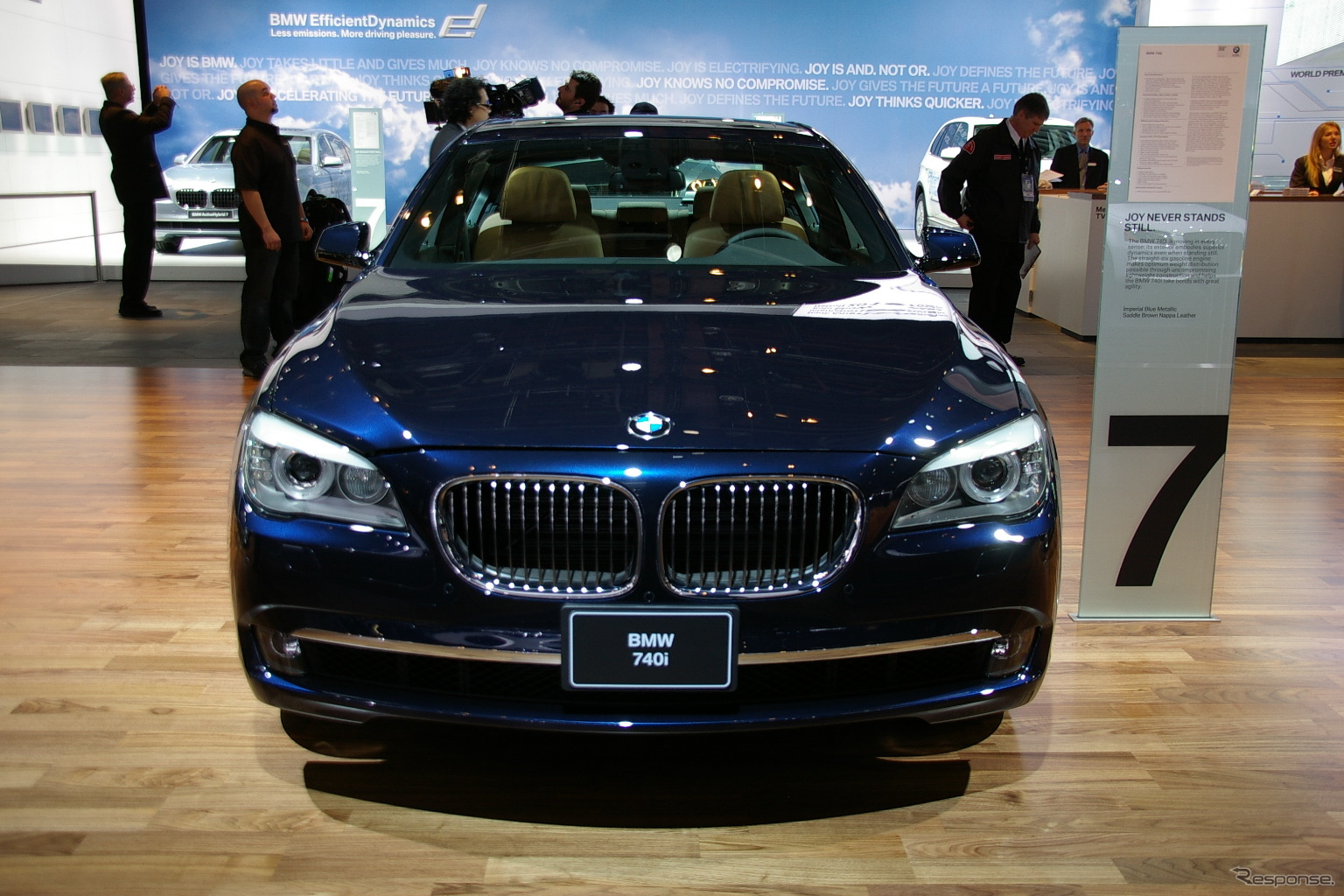 BMW 740i