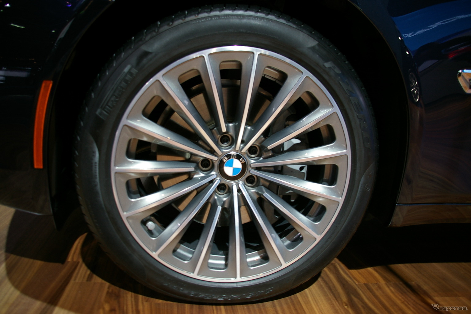 BMW 740i