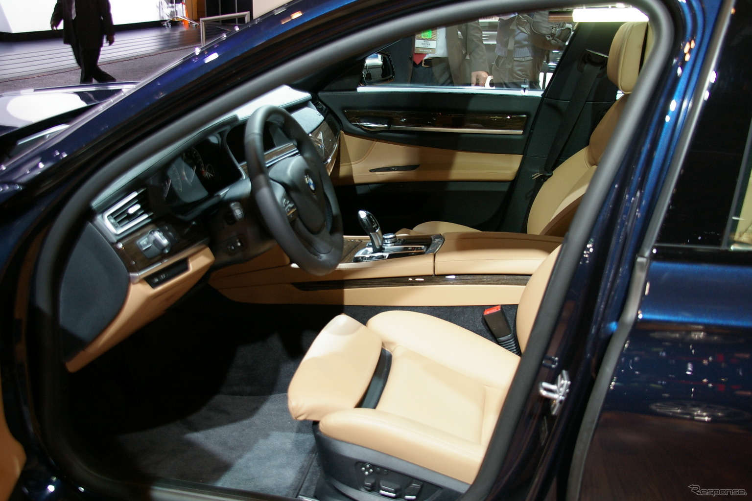 BMW 740i
