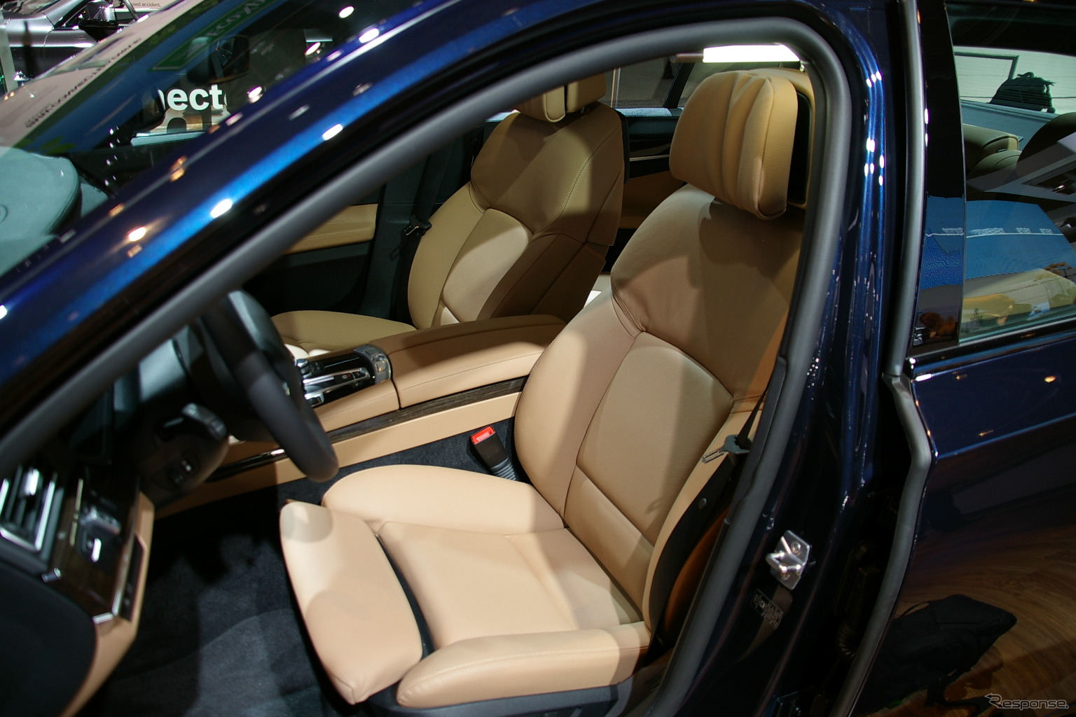 BMW 740i