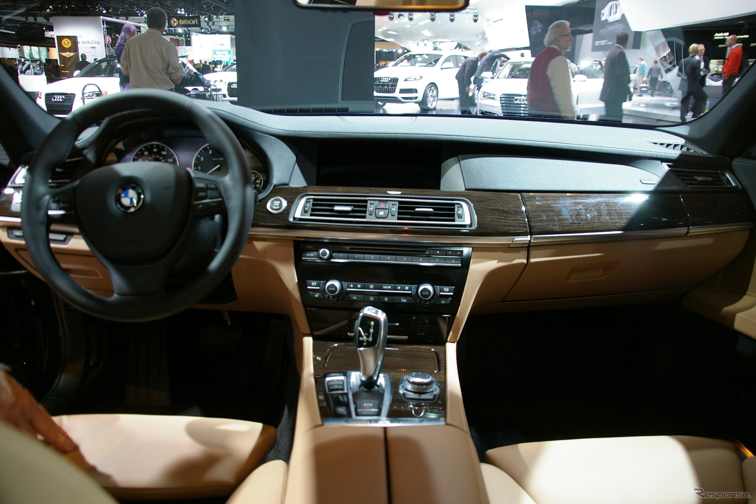 BMW 740i