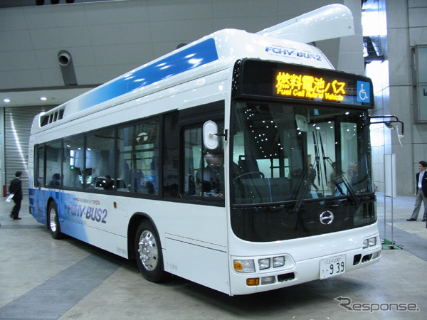 燃料電池バスの試乗も……国交省が料電池自動車国際シンポ