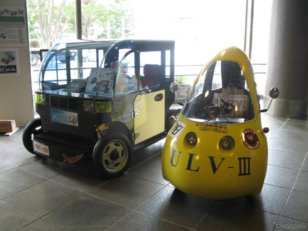 ULV-Ⅲと並んだHOKUSAI（左）。墨田区ではこのデザインの車両が走る予定だという。