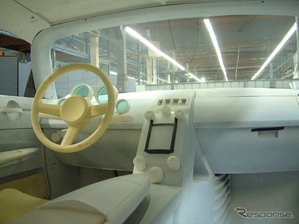 【ジュネーブショー2003写真蔵】クライスラー『エアフライト』のデザインがわかる