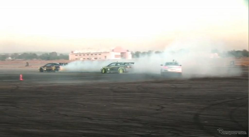 日産GT-R vs サイオンtC