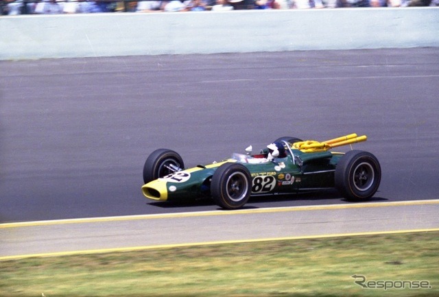 1965年のインディ500でジム・クラークの38号車が優勝