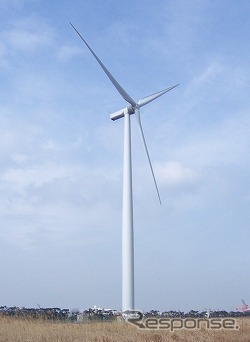 扇島風力発電所の発電設備。風車の高さは約123m