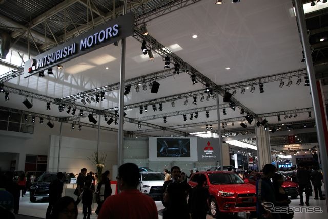 三菱自動車の展示ブース