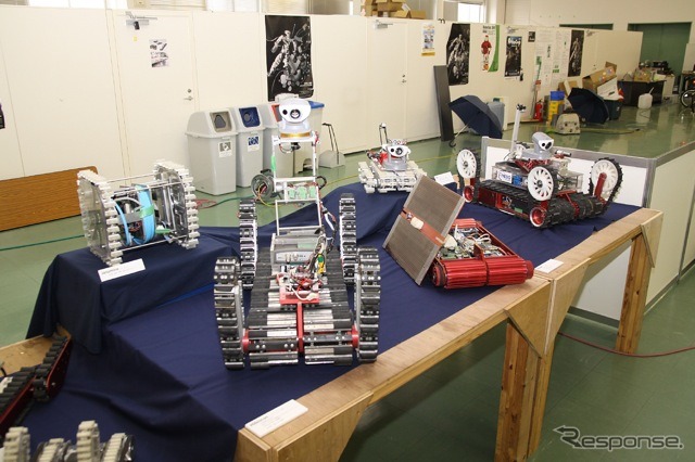 これまでに千葉工業大学で開発されてきた閉鎖空間内探査ロボットたち
