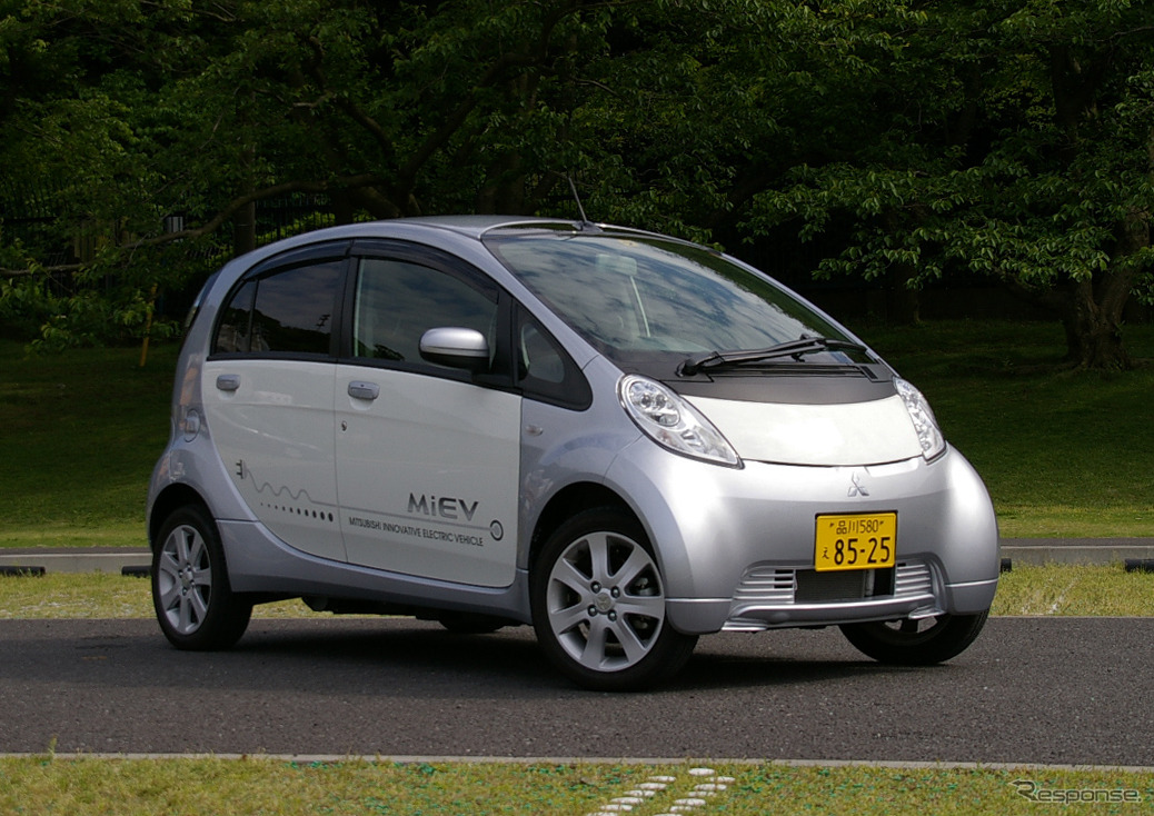 三菱 i-MiEV は満充電で約160km走行可能。だが道路状況やエアコン操作などにより消費電力は変わる