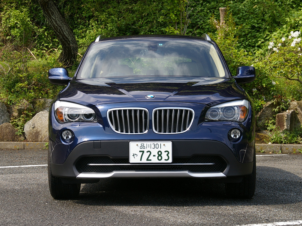 X1 xDrive 25i（18インチホイール）