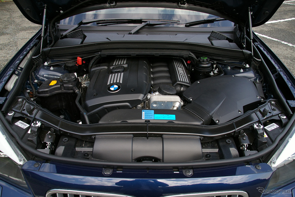 X1 xDrive 25i（18インチホイール）