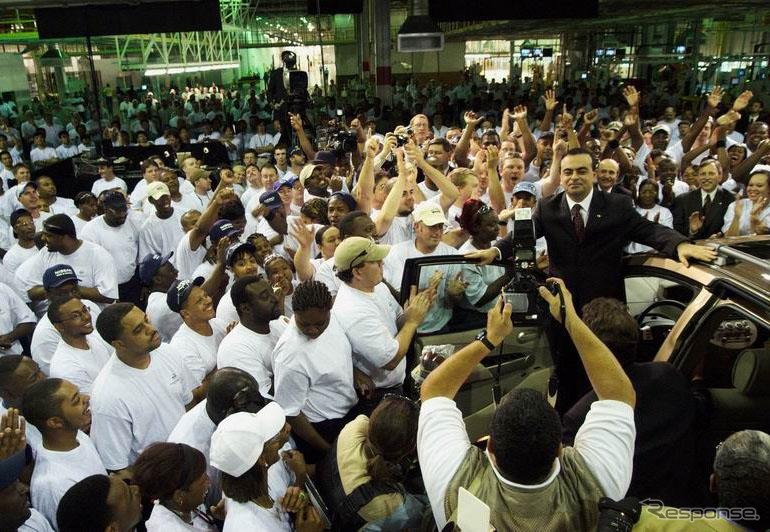 【株価】米新工場が稼動---日産が一時900円台を回復