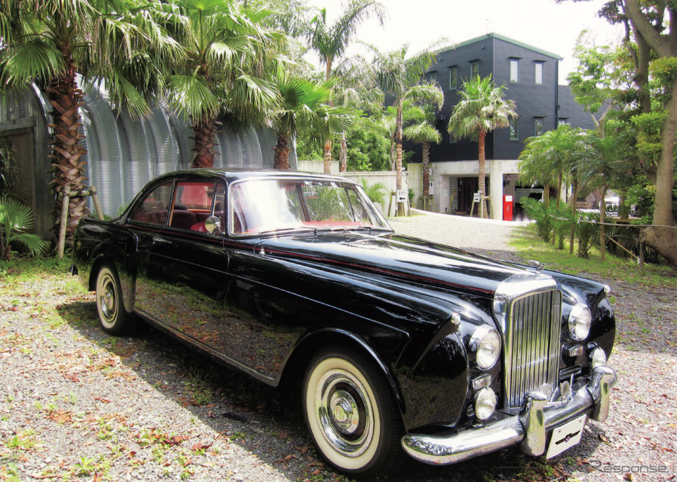Bentley S1 Continental Saloon by H.J.Mulliner
