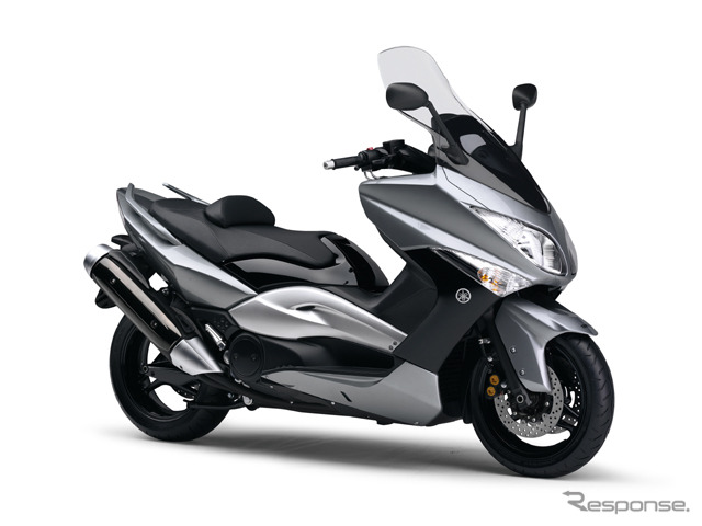XP500 TMAX ハイテックシルバー