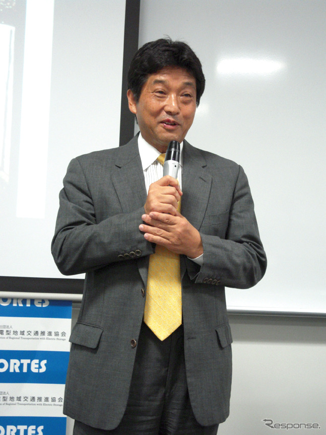 蓄電型地域交通推進協会代表理事の広島経済大学教授川村健一氏