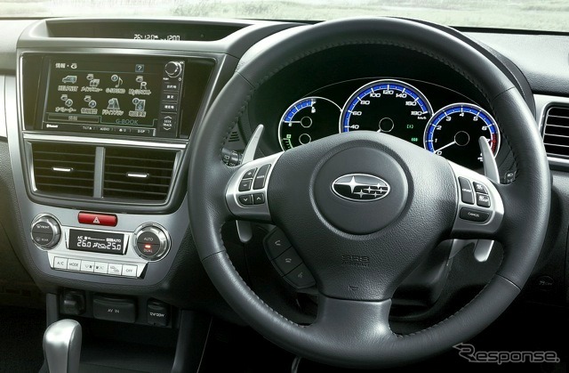 エクシーガ。音声認識HDDナビゲーションシステム＜SUBARU G-BOOK mX、FM多重VICS*対応。リヤビューカメラ付＞、ステアリング部トークスイッチ