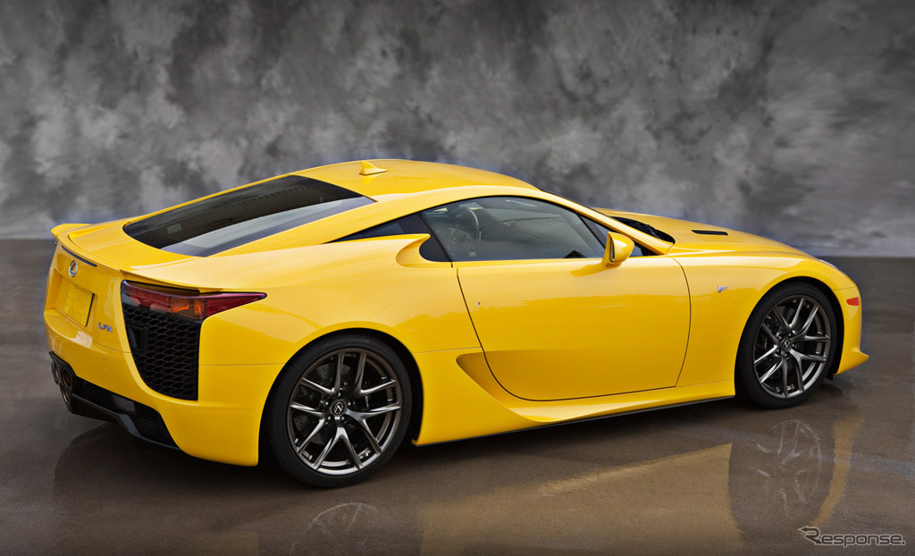 LFA イエロー