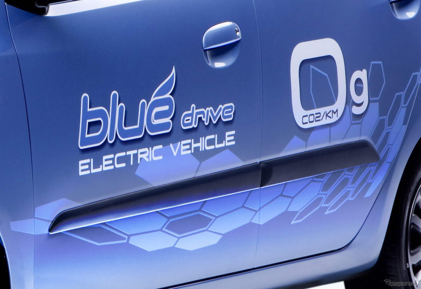 初の市販EV ブルーオン
