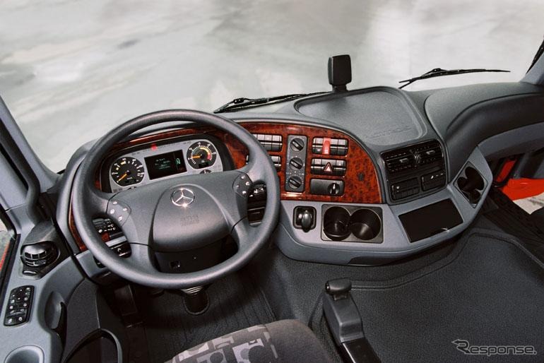【新型『アクトロス』写真蔵】メルセデスベンツの大型トラックを見る