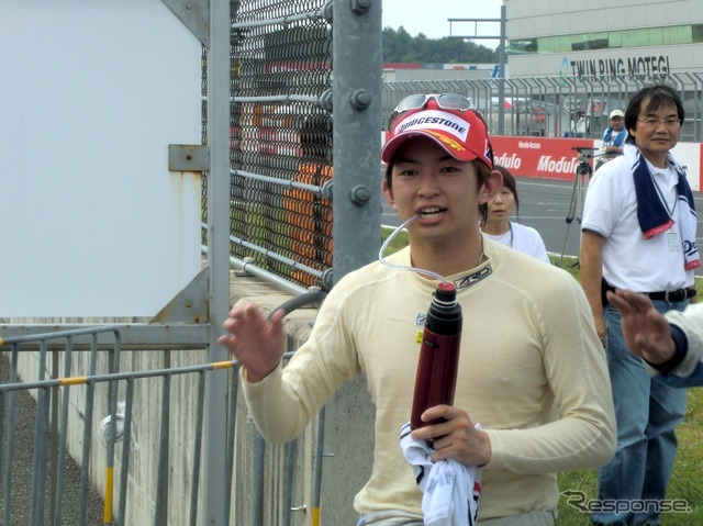 第3戦優勝、第4戦3位と、夏場にポイントを稼いだ平手。ここ2戦はマシントラブルに苦しんでいるが、王座の可能性を残している