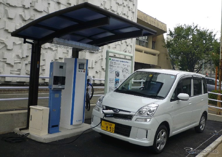 カーステーション（急速充電器あり）