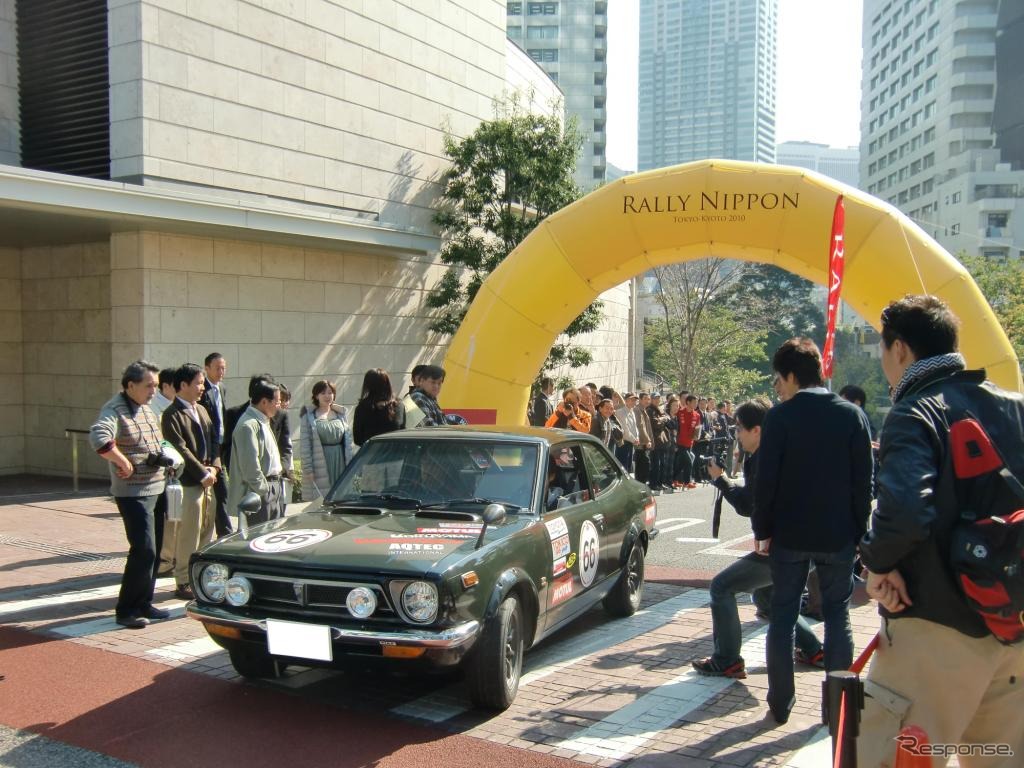 こんな日本車も参加。トヨタ・スプリンタートレノ