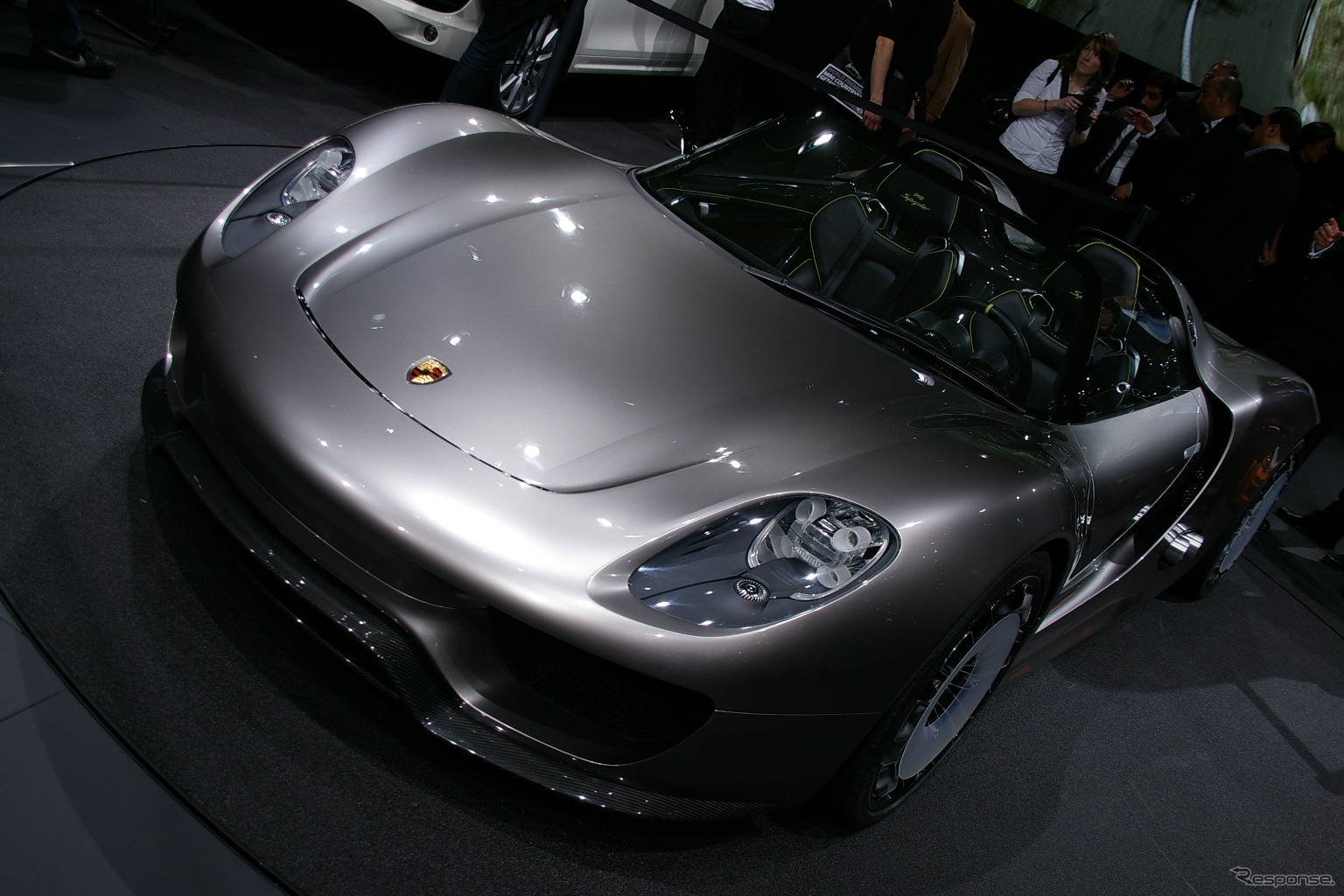 ジュネーブモーターショーで披露された918スパイダー