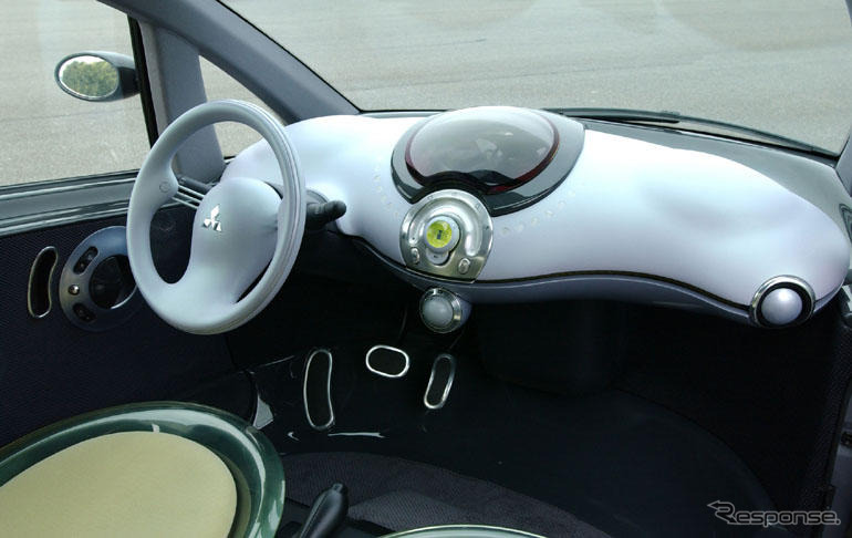 【フランクフルトショー2003出品車】三菱『i』の国内投入は05年