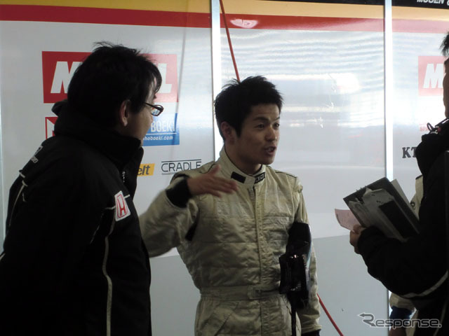 2010年のFニッポン新人王・山本尚貴は今回、無限チームからのテスト参加（シーズンはナカジマ所属）。無限はSUPER GTでの所属チームだけに、コミュニケーションはバッチリだろう。初日、2番手タイムをマーク