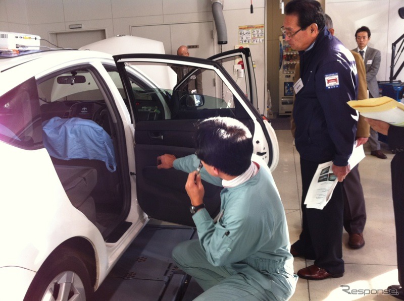 情報交換会では、車両の電子化にともなう安全な検査・整備方法を紹介