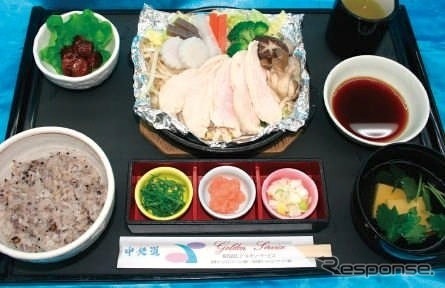 審査員特別賞：「甲州地鶏のホイル包み」中央道双葉SA（上り）、ゴールデン・サービス